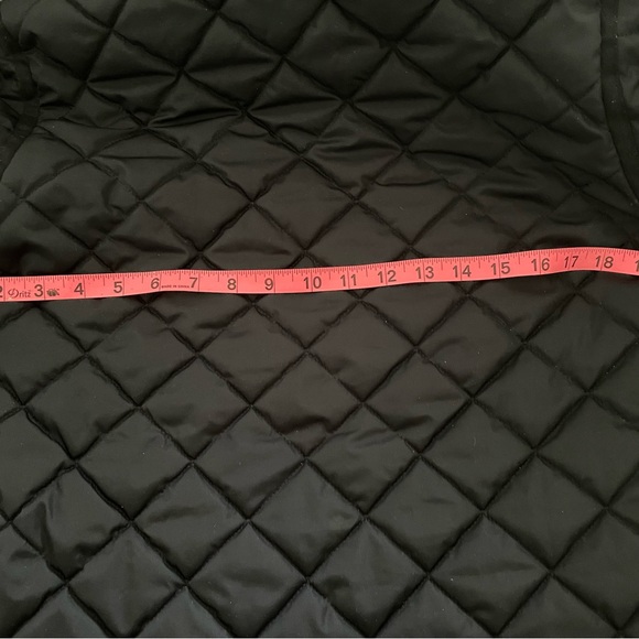 Ladies Old Navy quilted lightweight jacket in color navy blue, sz M, like new! - Picture 10 of 10